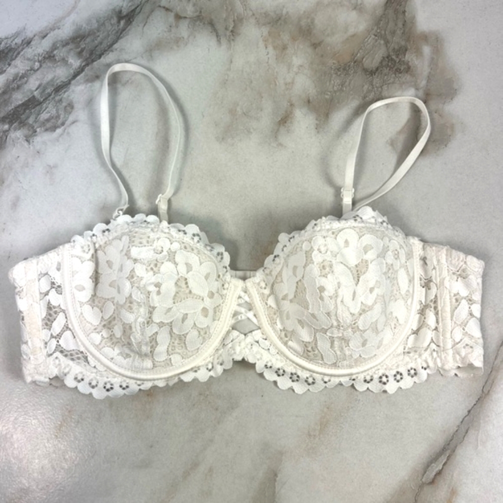Delicate Floral Lace Bra - Cream